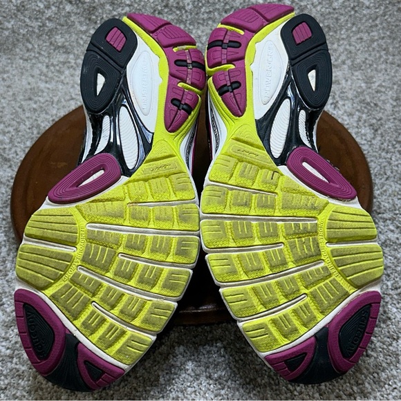 Saucony Glide 7 Women's Running Sneakers Size 7  Green Purple Black Saucony Shoe - Picture 5 of 10